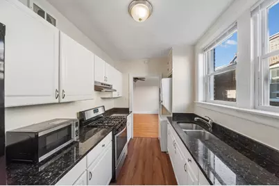 2757 W Arthur Avenue #3, Chicago, IL 60645 - Photo 6