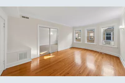 2757 W Arthur Avenue #3, Chicago, IL 60645 - Photo 4
