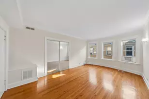 2757 W Arthur Ave, Chicago, IL 60645 - Photo 4
