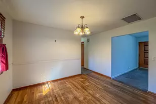 420 W Pierce Ave, Charleston, IL 61920 - Photo 10