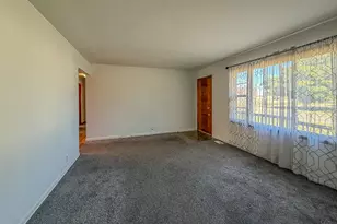 420 W Pierce Ave, Charleston, IL 61920 - Photo 6