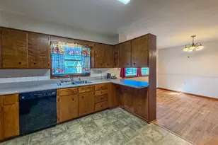 420 W Pierce Ave, Charleston, IL 61920 - Photo 14