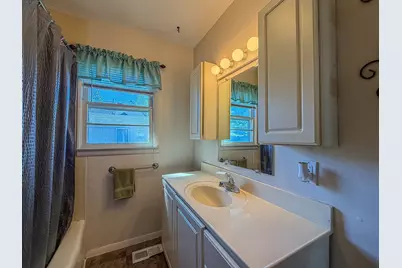 420 W Pierce Avenue, Charleston, IL 61920 - Photo 26