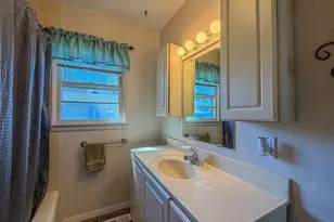 420 W Pierce Ave, Charleston, IL 61920 - Photo 26