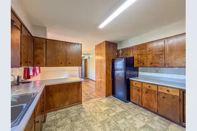 420 W Pierce Avenue, Charleston, IL 61920 - Photo 12