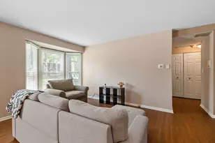 1105 Spring Garden Cir, Naperville, IL 60563 - Photo 8