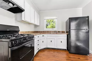 140 Nashua St, Park Forest, IL 60466 - Photo 8