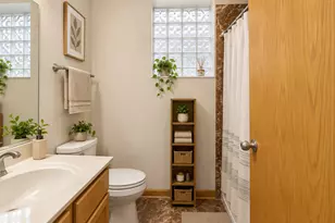 4336 S St Lawrence Ave, Chicago, IL 60653 - Photo 8