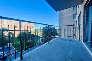 7033 N Kedzie Ave, Chicago, IL 60645 - Photo 18