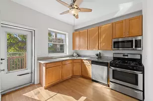 2478 N Albany Ave, Chicago, IL 60647 - Photo 12