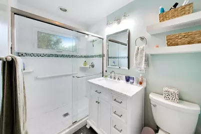 833 E Rockland Road, Libertyville, IL 60048 - Photo 20