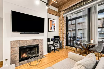 375 W Erie Street #221, Chicago, IL 60654 - Photo 8