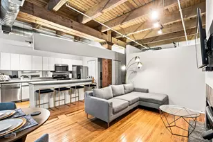 375 W Erie St, Chicago, IL 60654 - Photo 10