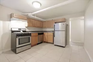 5020 S Blackstone Ave, Chicago, IL 60615 - Photo 2