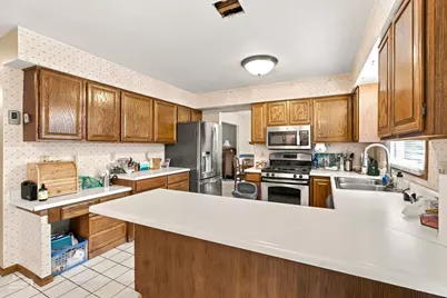 763 Concord Drive, Crystal Lake, IL 60014 - Photo 6