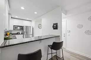 3835 N Ashland Ave, Chicago, IL 60613 - Photo 8