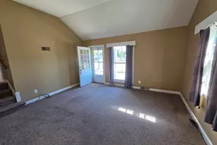 1725 Locust St, Sterling, IL 61081 - Photo 10