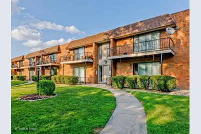 627 N Carroll Parkway #105, Glenwood, IL 60425 - Photo 2