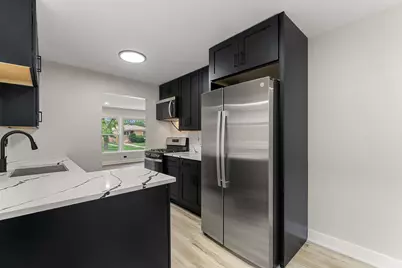 9625 S Lowe Avenue, Chicago, IL 60628 - Photo 2