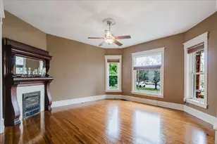 302 W Wood St, Bloomington, IL 61701 - Photo 8