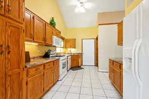 22703 Lawndale Ave, Richton Park, IL 60471 - Photo 10