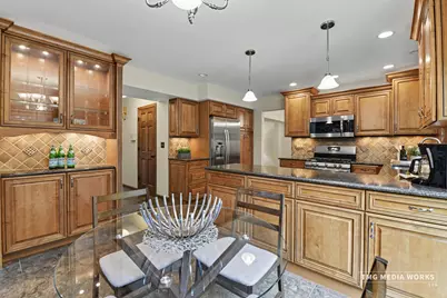 2820 Springdale Circle, Naperville, IL 60564 - Photo 10