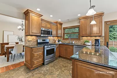 2820 Springdale Circle, Naperville, IL 60564 - Photo 8