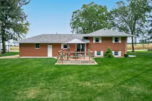 2292 N Leaf River Rd, Mount Morris, IL 61054 - Photo 30