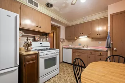 3806 Harvard Terrace, Skokie, IL 60076 - Photo 8