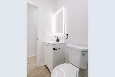 1052 N Central Park Avenue, Chicago, IL 60651 - Photo 30