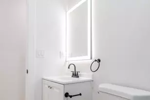 1052 N Central Park Ave, Chicago, IL 60651 - Photo 30