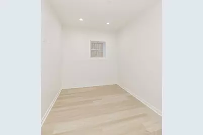1052 N Central Park Avenue, Chicago, IL 60651 - Photo 14