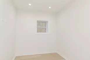 1052 N Central Park Ave, Chicago, IL 60651 - Photo 14