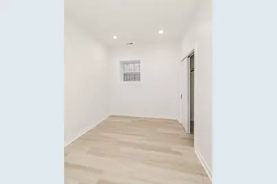 1052 N Central Park Avenue, Chicago, IL 60651 - Photo 18