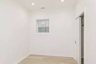 1052 N Central Park Ave, Chicago, IL 60651 - Photo 18