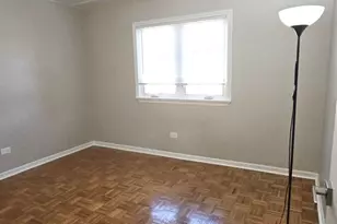 10840 S Kilpatrick Ave, Oak Lawn, IL 60453 - Photo 12