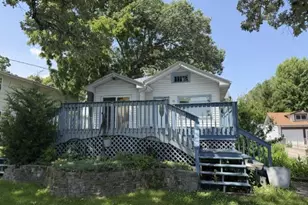 414 W Park Ave, Round Lake, IL 60073 - Photo 2