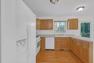 2259 N Orchard Ln, Round Lake Beach, IL 60073 - Photo 12