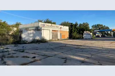 8200 S Halsted Street, Chicago, IL 60620 - Photo 2