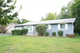 162 Thunderbird Trail, Carol Stream, IL 60188 - Photo 2