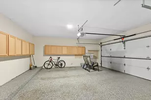 8316 Ashley Ln, Tinley Park, IL 60477 - Photo 10