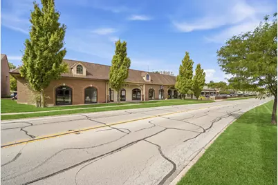 742 Sheridan Road, Highwood, IL 60040 - Photo 2