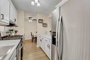 1206 S New Wilke Rd, Arlington Heights, IL 60005 - Photo 6