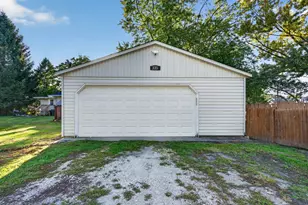 335 S Mazon St, Coal City, IL 60416 - Photo 32