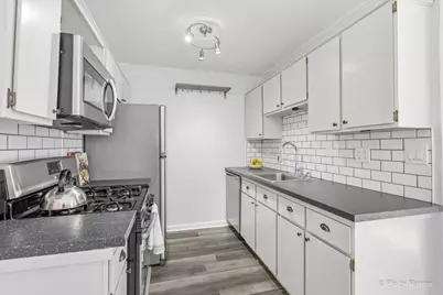 764 Gloucester Drive #764, Elk Grove Village, IL 60007 - Photo 8