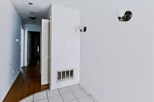 1942 E 72nd Pl, Chicago, IL 60649 - Photo 12
