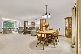113 Manor Cir, Bloomington, IL 61704 - Photo 20