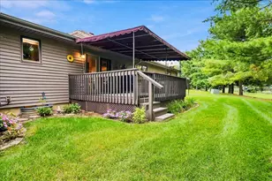 113 Manor Cir, Bloomington, IL 61704 - Photo 6