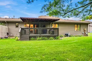 113 Manor Cir, Bloomington, IL 61704 - Photo 4