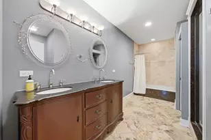 2700 W Cortland Ave, Chicago, IL 60647 - Photo 22